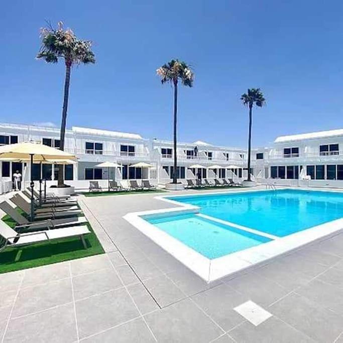 Puerto Del Carmen Airconditioned 2Bed Poolside Apt Ngoại thất bức ảnh