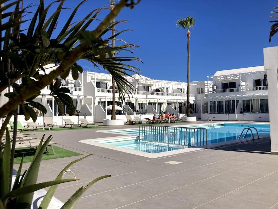 Puerto Del Carmen Airconditioned 2Bed Poolside Apt Ngoại thất bức ảnh