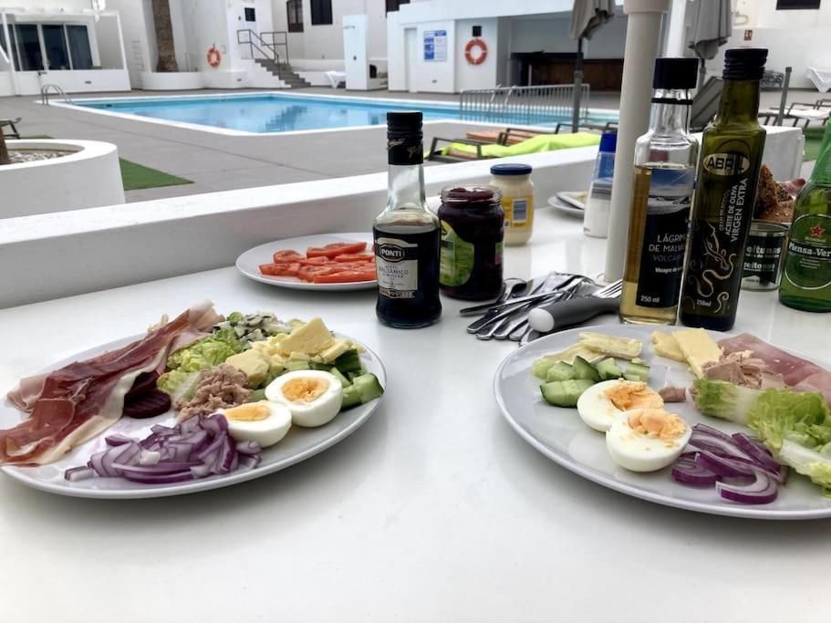Puerto Del Carmen Airconditioned 2Bed Poolside Apt Ngoại thất bức ảnh
