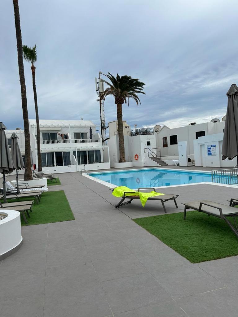 Puerto Del Carmen Airconditioned 2Bed Poolside Apt Ngoại thất bức ảnh